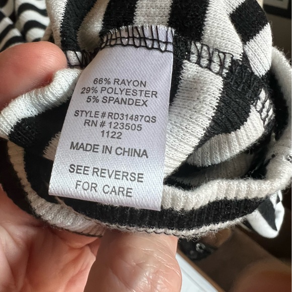 Heart & Hips black & white striped dress Midi Dress size 6 juniors Large NWT - Picture 8 of 9